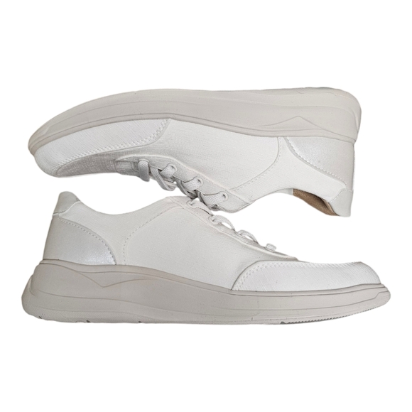 NWOT BzeesTime Square Women's Slip-Ons Size 7.5 - Picture 2 of 8